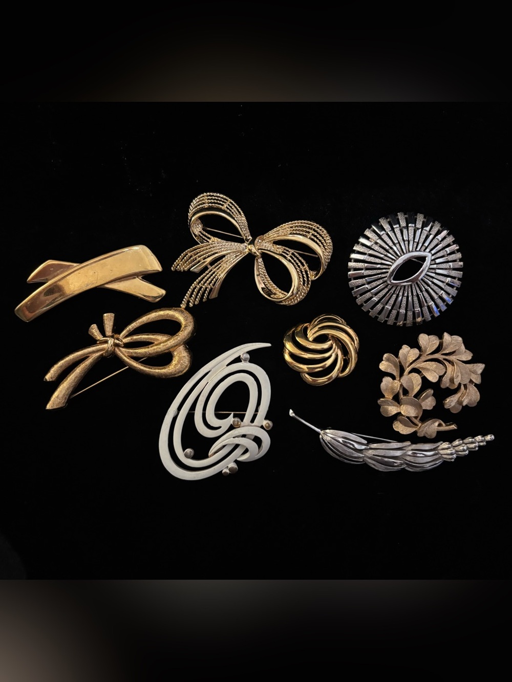 VINTAGE Napier Monet Trifari Lot of 8 Mixed Gold & Silver Tone Brooches Costume